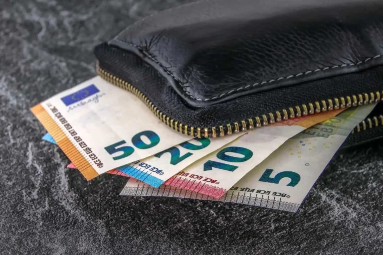 What Tipping Looks Like In Stockholm — From Dining Out To Guided Tours, Here’s How Locals And Tourists Handle Tipping In Sweden
